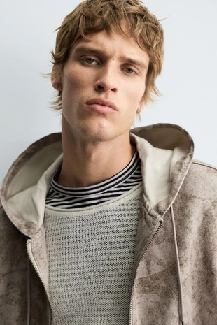 Куртка с капюшоном из ткани с эффектом потертости- Заказать в России