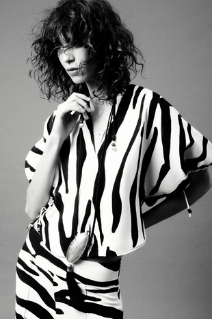 Колье с подвеской-замочком из камня на шнурке- Заказать в России