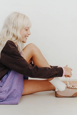 Трикотажный джемпер с двухслойной отделкой- Заказать в России