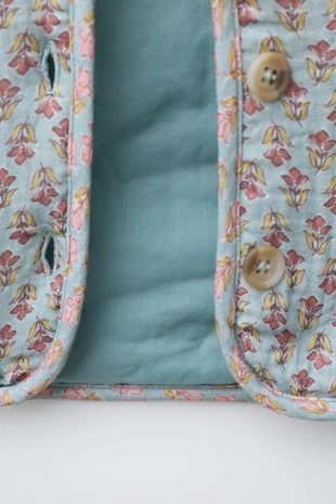 Стеганая куртка с цветочным принтом- Заказать в России