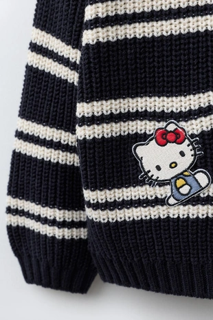 Трикотажный джемпер в полоску с нашивками HELLO KITTY © SANRIO- Заказать в России