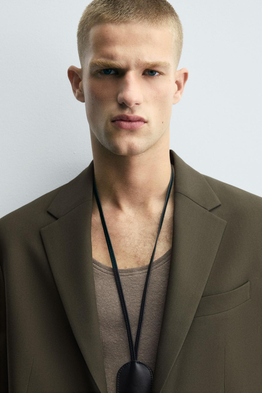 КОСТЮМНЫЙ БЛЕЙЗЕР SLIM FIT