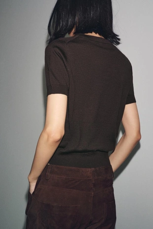 Топ из 100% шерсти с короткими рукавами- Заказать в России