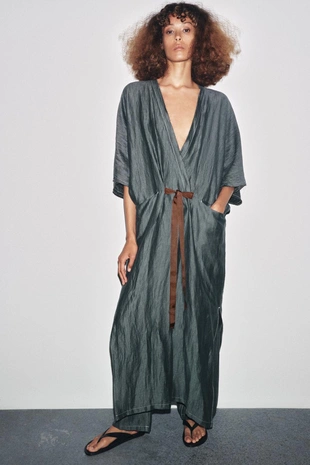 Платье из льняной ткани с контрастной завязкой- Заказать в России