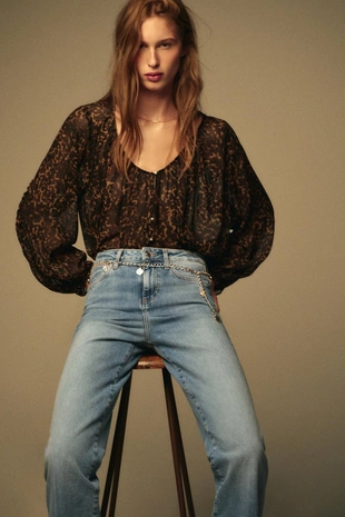 Полупрозрачная блуза с анималистическим принтом- Заказать в России