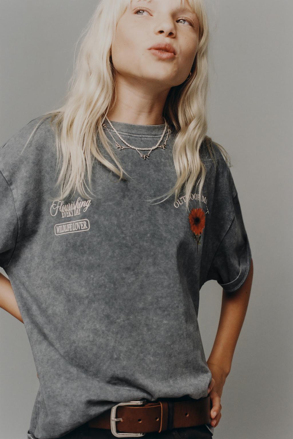 GARMENT DYE WASHED-EFFECT FLORAL T-SHIRT