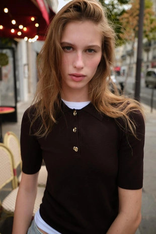 Трикотажный топ поло с короткими рукавами- Заказать в России