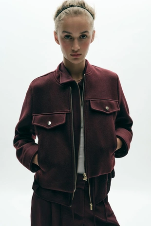 Короткая куртка из мягкой ткани- Заказать в России