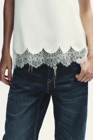 Атласный топ-бандо с кружевом- Заказать в России