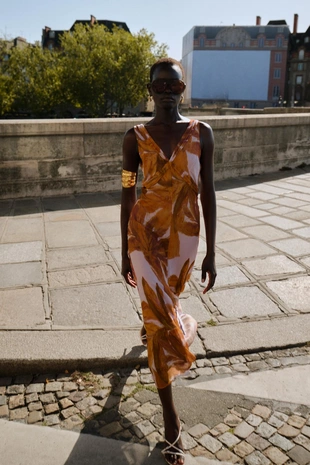 Платье миди с принтом- Заказать в России