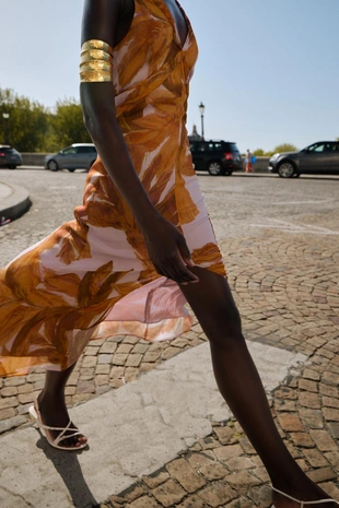 Платье миди с принтом- Заказать в России