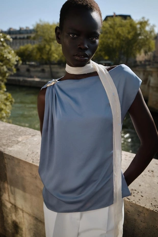 Атласный топ с фурнитурой- Заказать в России