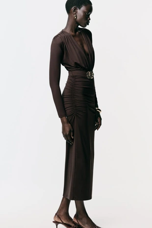 Платье из полиамида с поясом и фурнитурой- Заказать в России