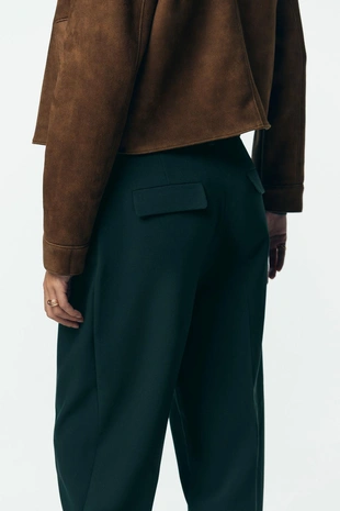 Брюки с защипами и ремнем- Заказать в России