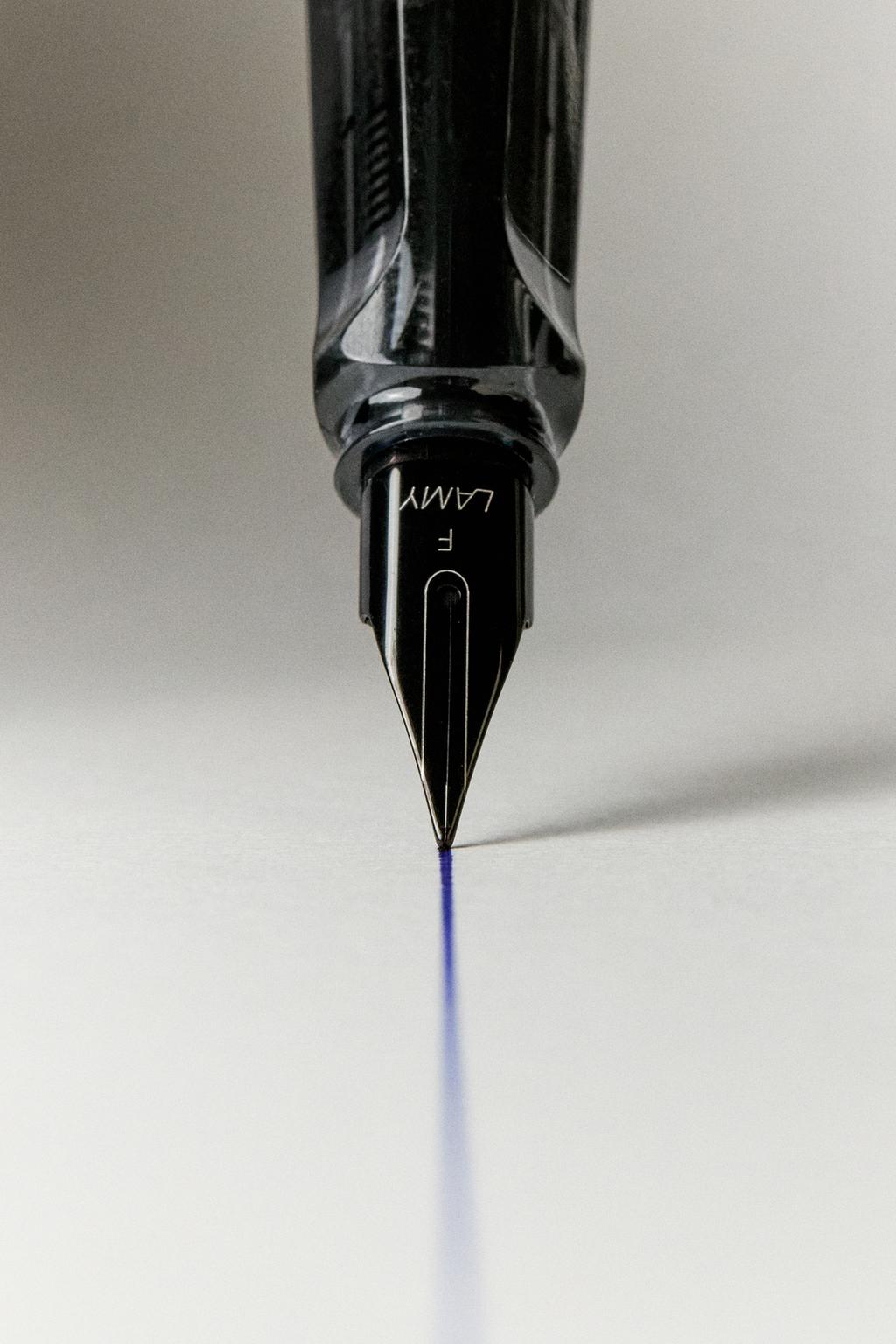 Перьевая ручка lamy lx