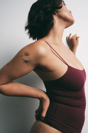 Боди из полиамида на бретелях- Заказать в России