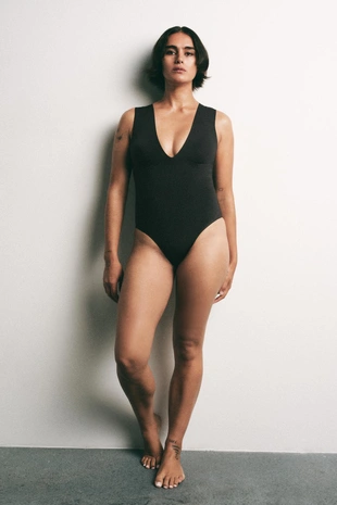 Боди из полиамида с V-образным вырезом- Заказать в России