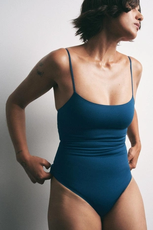 Боди из полиамида на бретелях- Заказать в России