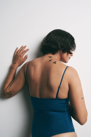 Боди из полиамида на бретелях- Заказать в России