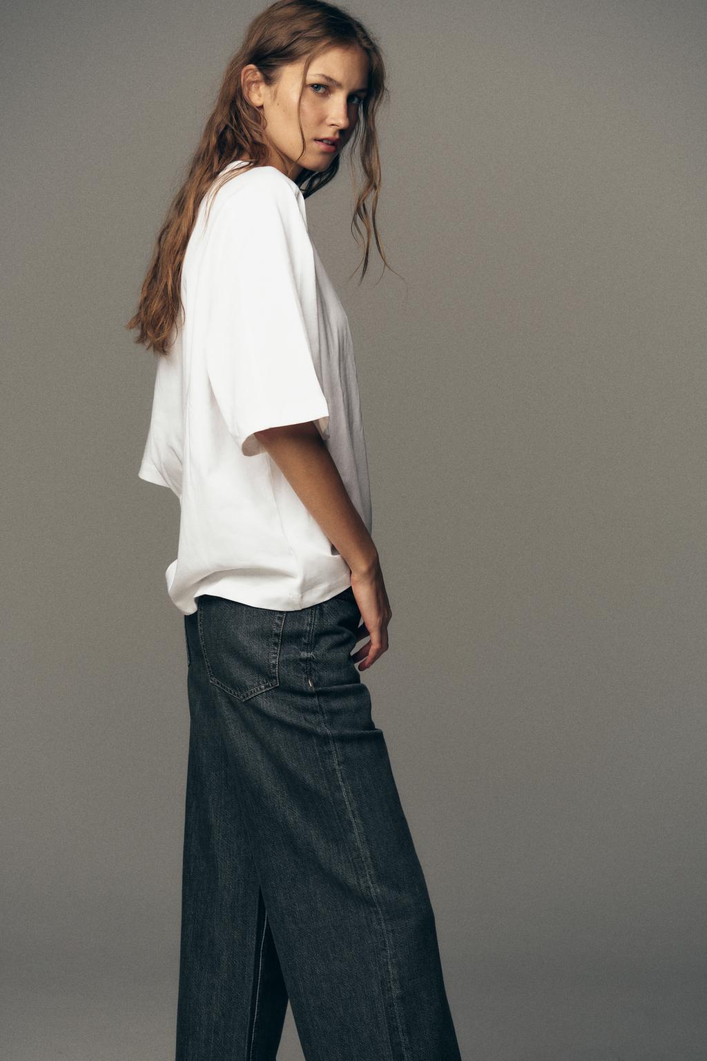 ФУТБОЛКА BOXY FIT С ЭТИКЕТКОЙ