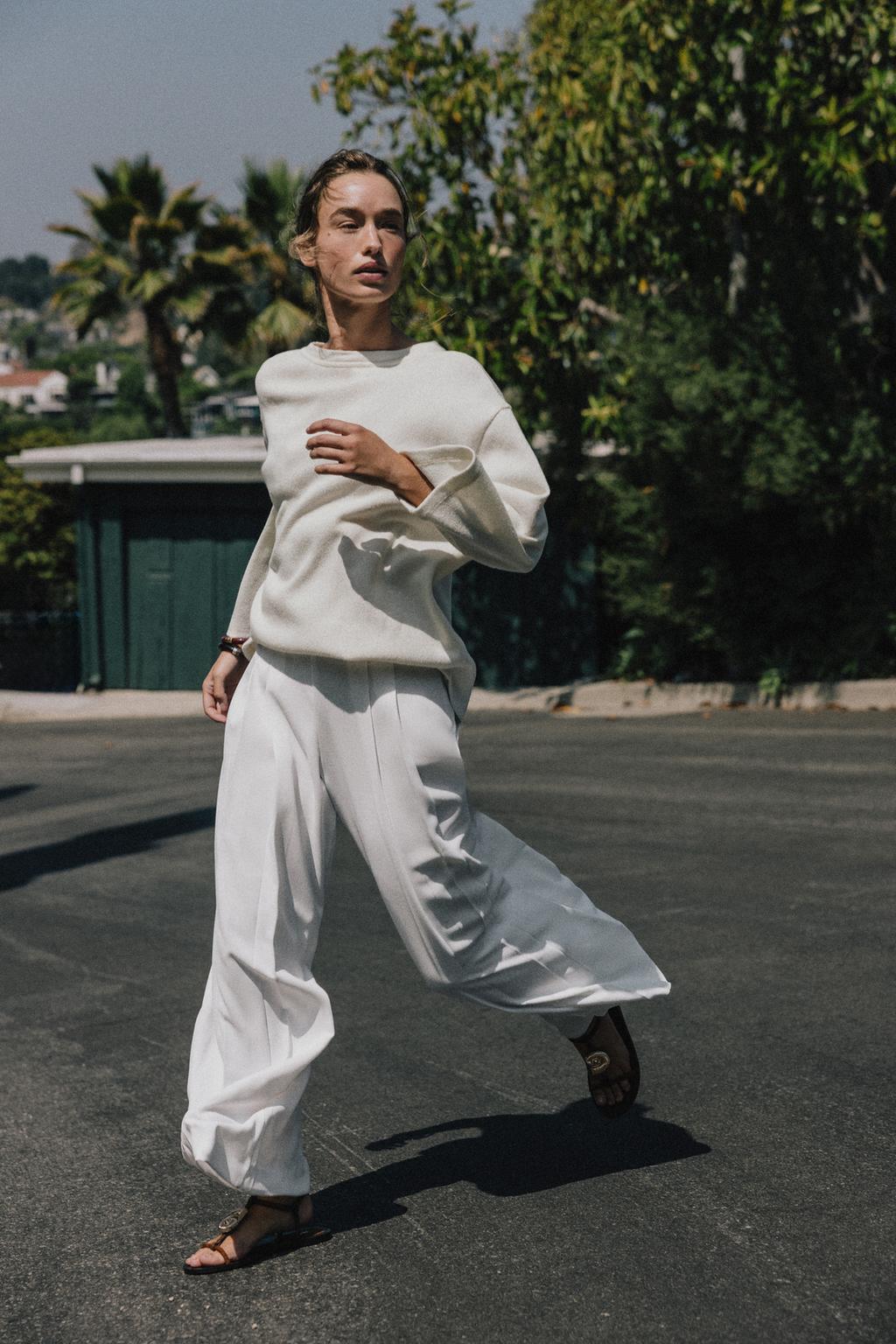 ФУТБОЛКА OVERSIZE ИЗ ТРИКОТАЖА С ОТДЕЛКОЙ