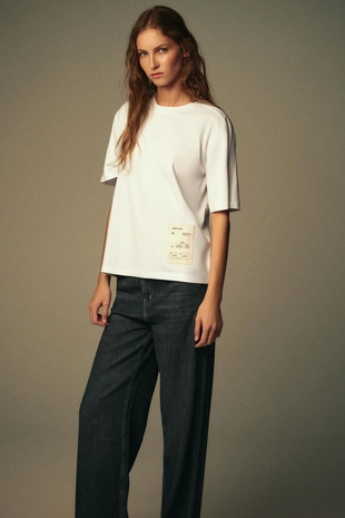 Футболка REGULAR FIT с этикеткой- Заказать в России