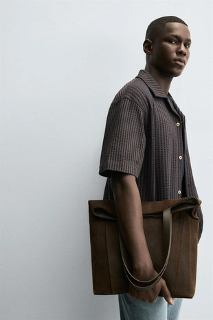 Комфортная рубашка из жатой ткани- Заказать в России