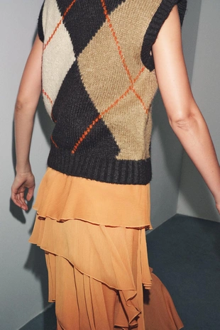 Трикотажный жилет с узором «ромбы»- Заказать в России