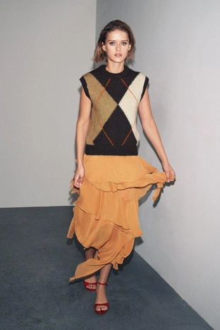 Трикотажный жилет с узором «ромбы»- Заказать в России