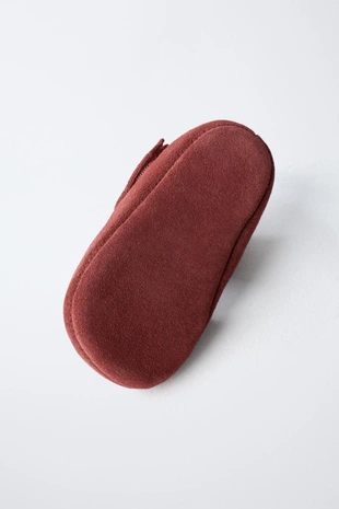 Туфли на ремешке из кожи - Заказать в России