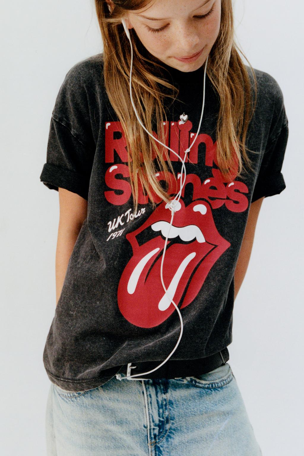 ФУТБОЛКА С ЭФФЕКТОМ СТИРКИ И ПРИНТОМ ROLLING STONES ©