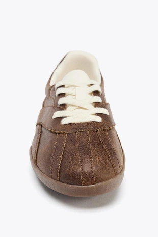 Спортивные кроссовки- Заказать в России