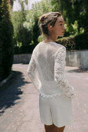 Кружевная футболка с вышивкой- Заказать в России