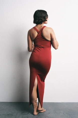 Длинное платье из полиамида- Заказать в России