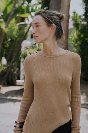 Топ в стиле рустик с длинными рукавами