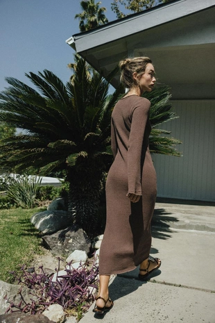 Длинное платье с текстурой- Заказать в России