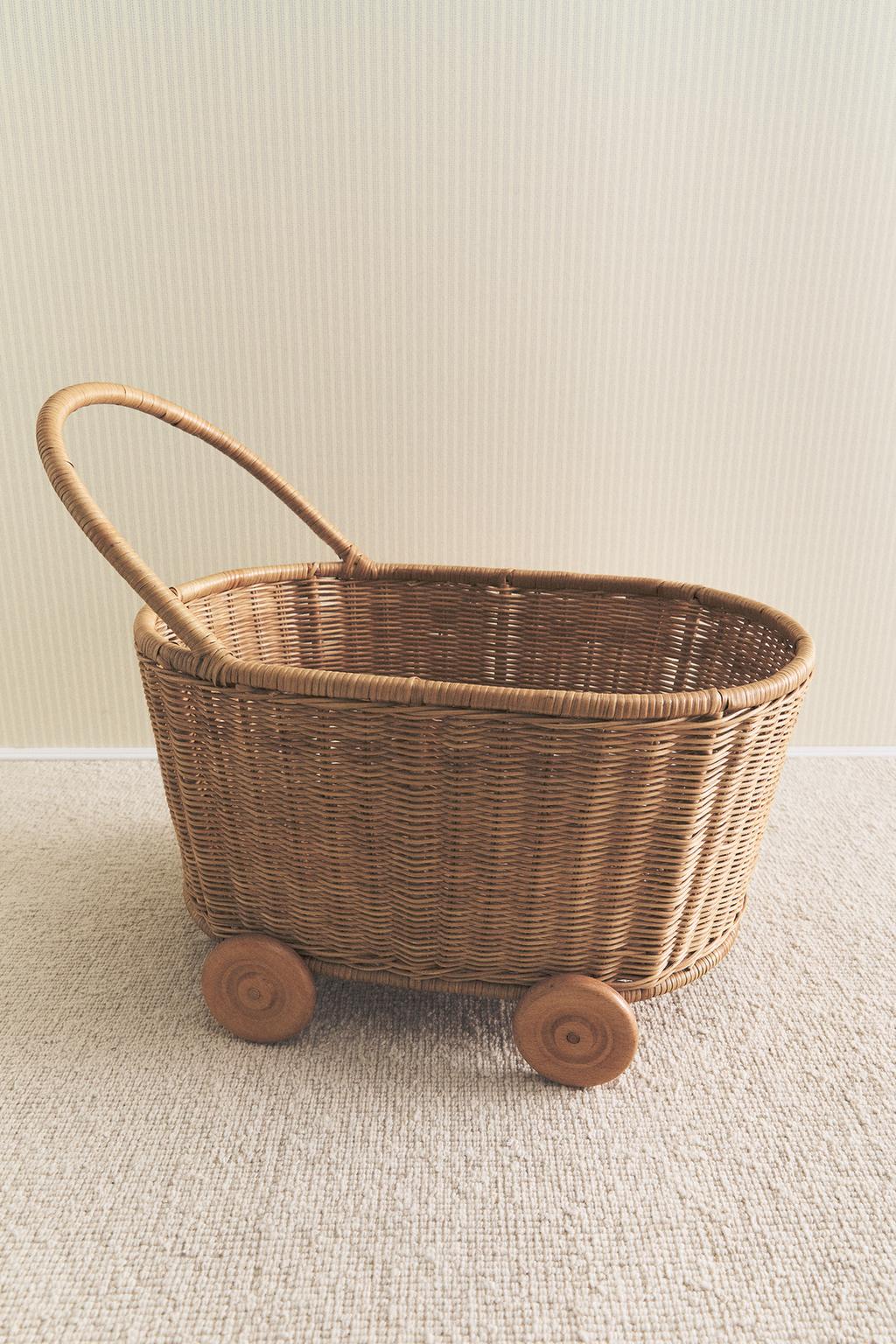 Детская корзина из ротанга