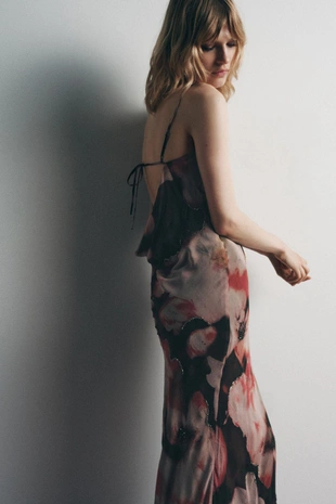 Платье с цветочным принтом и бисером- Заказать в России