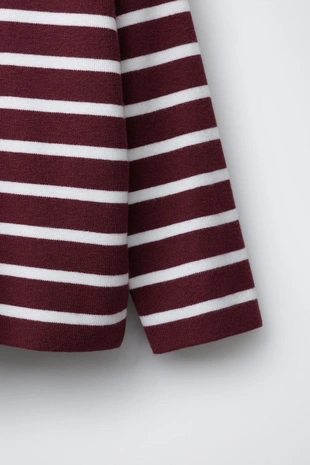 Трикотажная футболка в полоску- Заказать в России