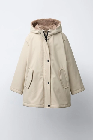 Прорезиненная куртка WATER REPELLENT с эффектом меха