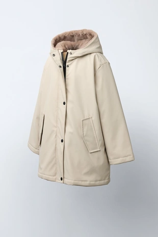 Прорезиненная куртка WATER REPELLENT с эффектом меха