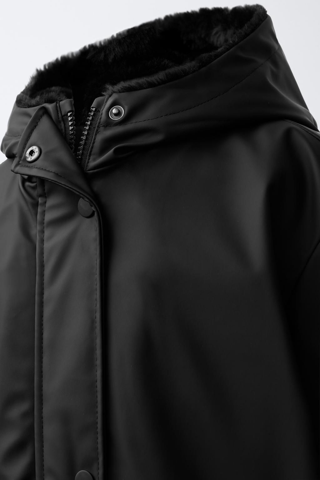 ПРОРЕЗИНЕННАЯ КУРТКА WATER REPELLENT С ЭФФЕКТОМ МЕХА