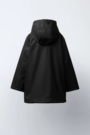 Прорезиненная куртка WATER REPELLENT с эффектом меха