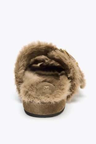 Сандалии на плоской подошве с мехом и пряжками- Заказать в России