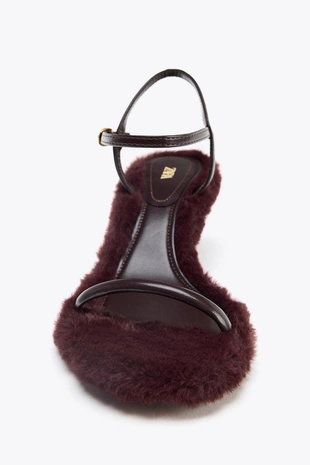 Босоножки на каблуке с меховой стелькой- Заказать в России