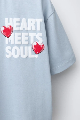 Футболка с рельефным принтом- Заказать в России