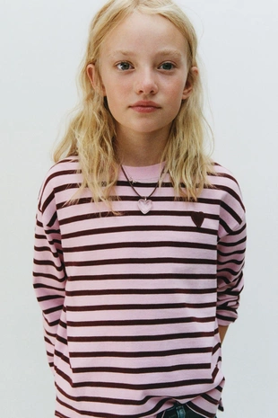 Футболка в полоску с нашивкой «сердце»- Заказать в России