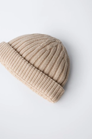 Шапка крупной вязки