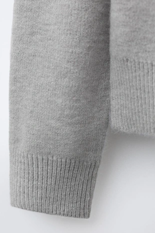 Вязаный свитер с бантами- Заказать в России