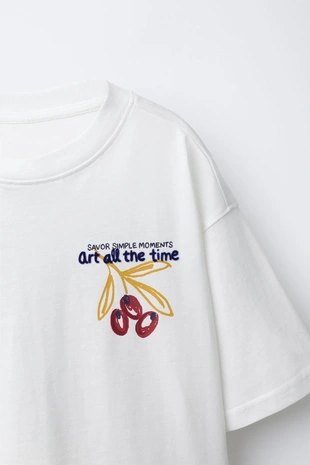 Футболка с рельефной надписью- Заказать в России